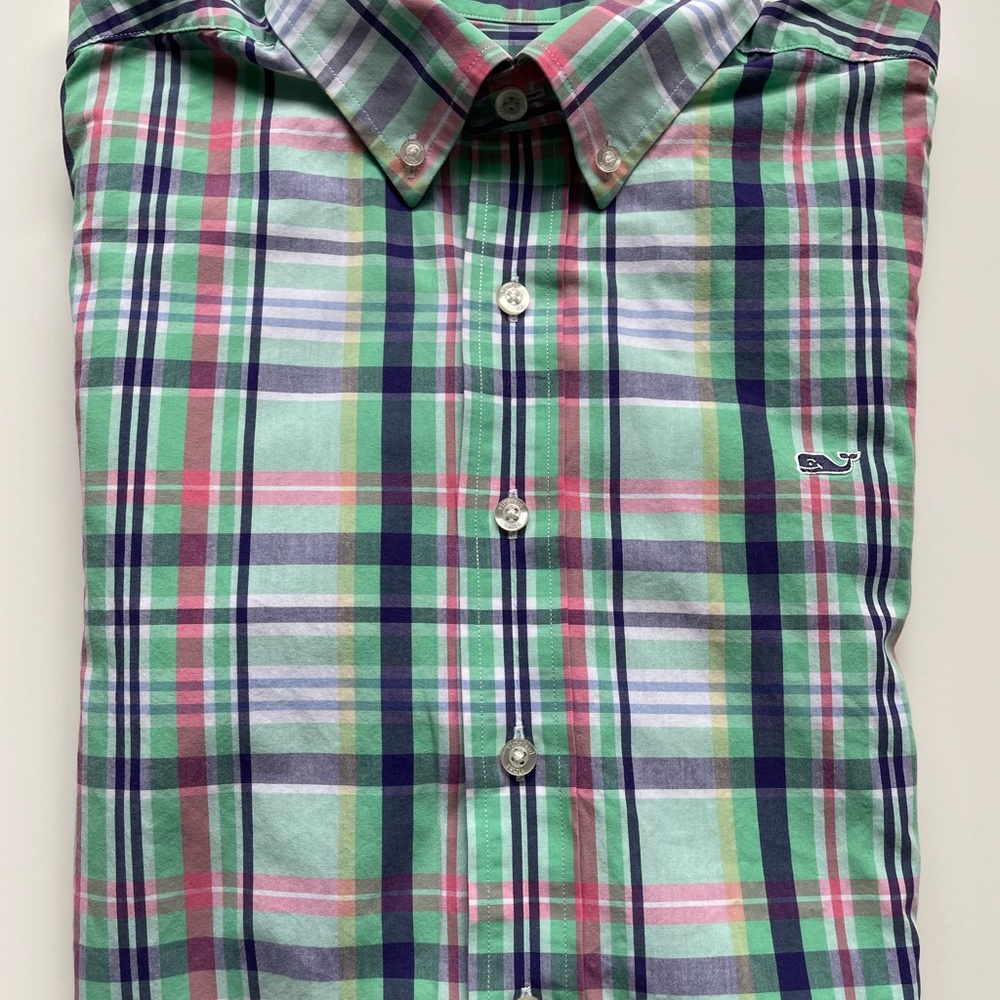 Vineyard Vines Men’s Whale shirt